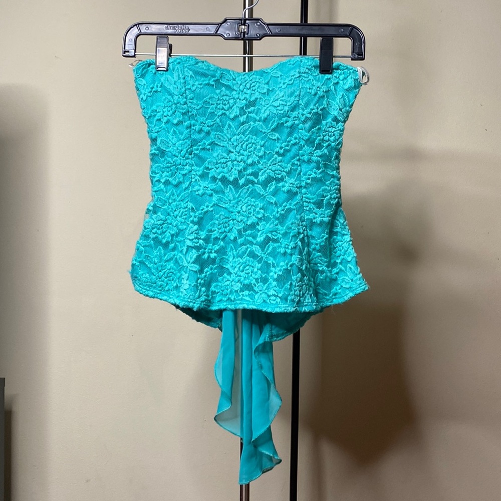 Never worn strapless shirt